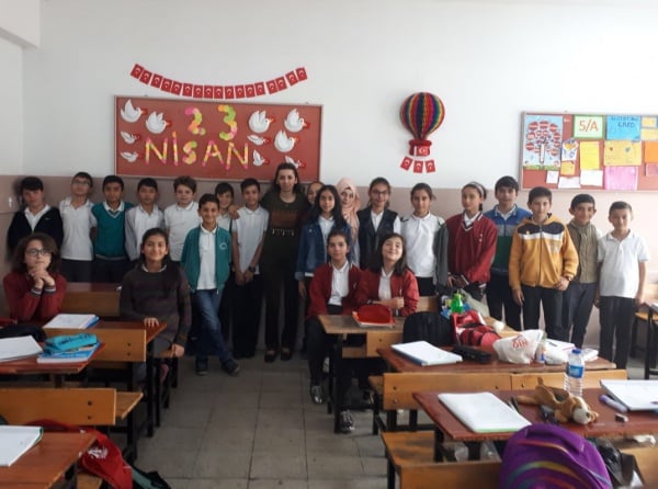 23 Nisan Ulusal Egemenlik ve Çocuk Bayramı için sınıfımızı süsledik.